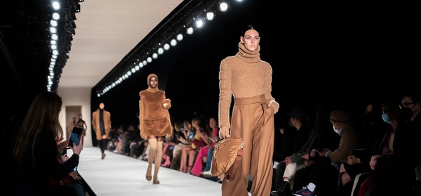 Milan fashion week 2022