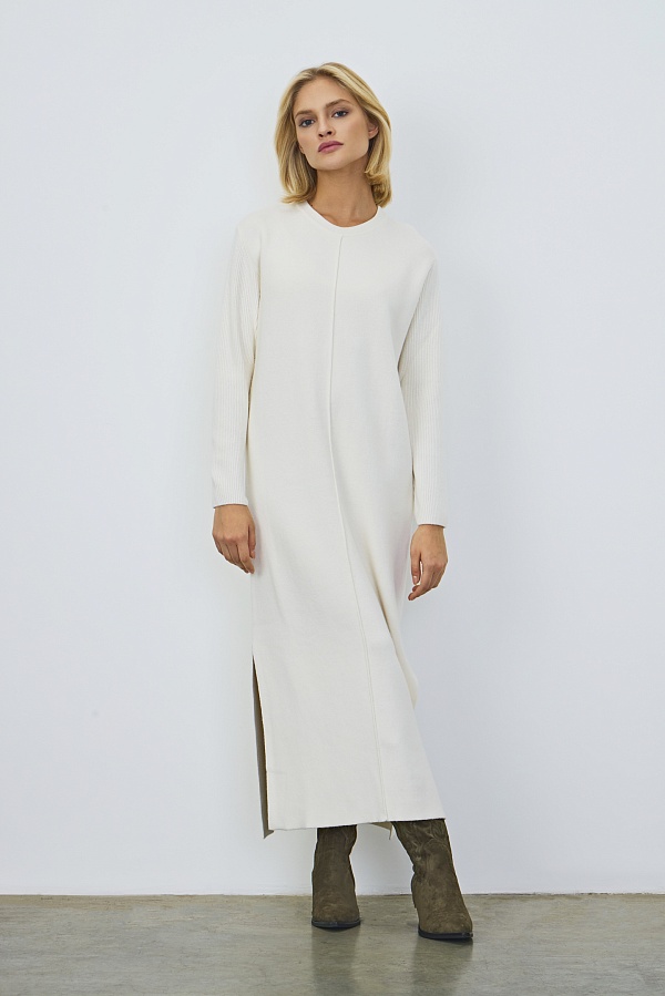 Зима – не повод отказываться от платьев: трикотажные и вязаные версии. Фото 3