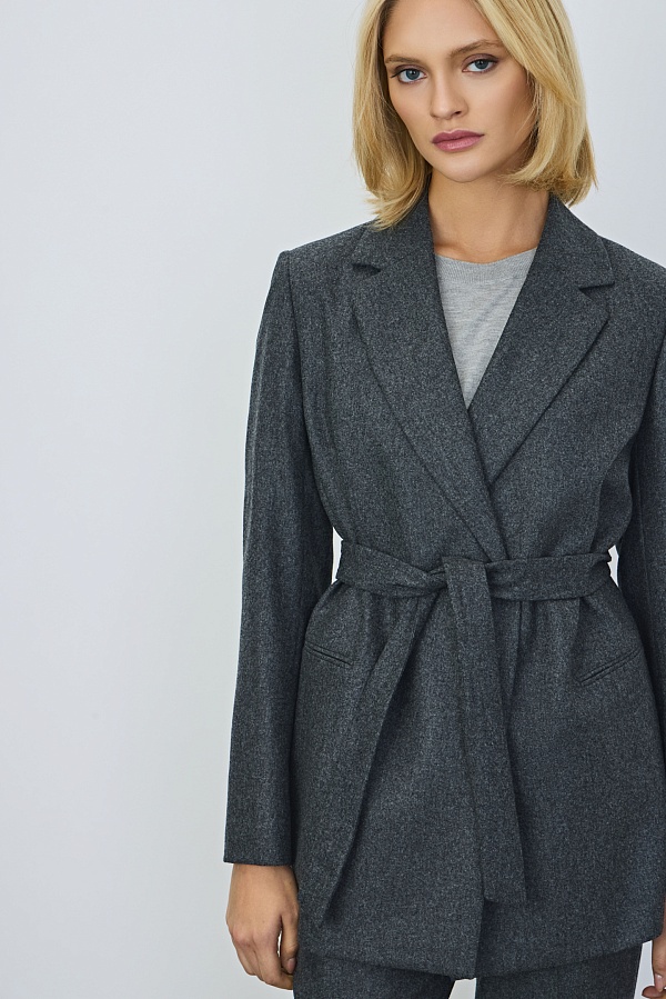 	 Инвестируй в гардероб: 10 жакетов, которые будут актуальны в 2026 году. Фото 6