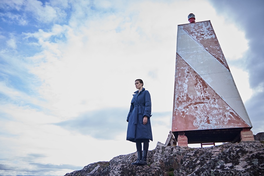 5 видов пуховиков, которые можно носить с платьями и юбками. Фото 3