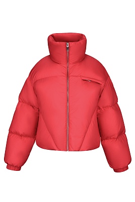 Ярко-красная пуховая куртка