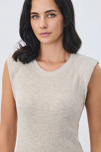 Трикотажное платье в рубчик с кашемиром, серо-бежевый меланж