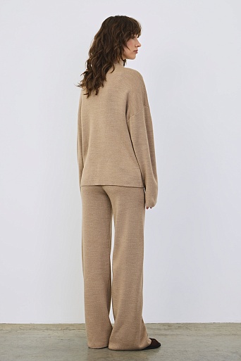 Трикотажный костюм из шерсти, песочный