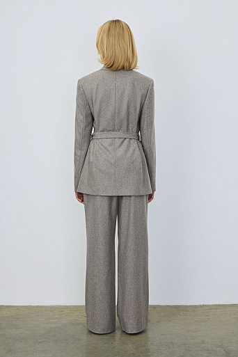 Двубортный жакет на поясе, серо-бежевый меланж