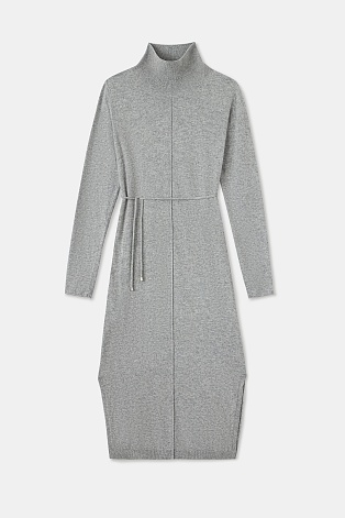 Трикотажное платье с пояском, светло-серое