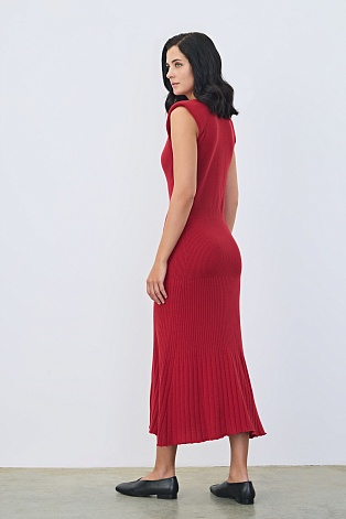 Трикотажное платье в рубчик с кашемиром, красное