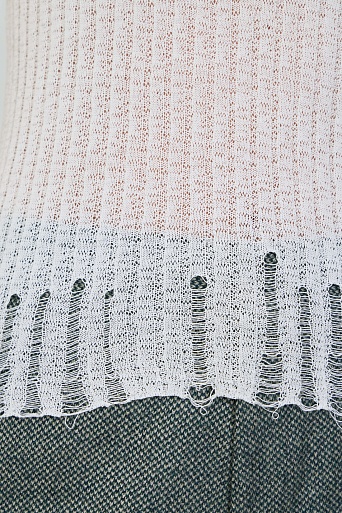 Топ без рукавов с рваным эффектом, белый 