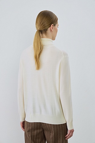 Свободная водолазка из шерсти, молочная