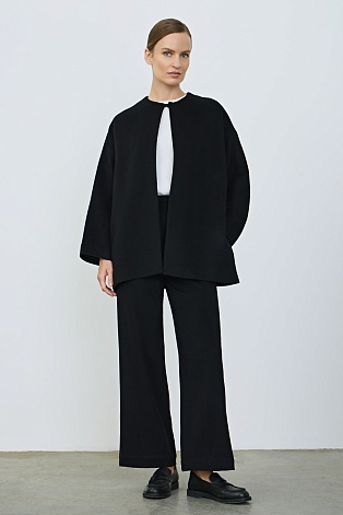Свободное кашемировое полупальто, черное