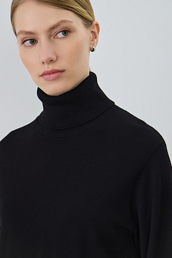 Свободная водолазка из шерсти, черная