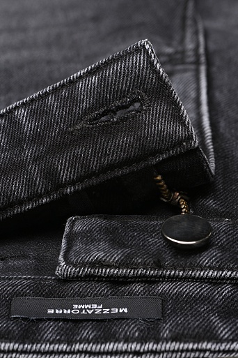 Свободные джинсы с потертостями, серые