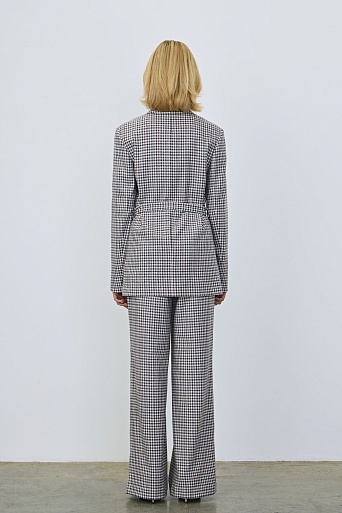 Двубортный жакет на поясе в серо-красную клетку, белый