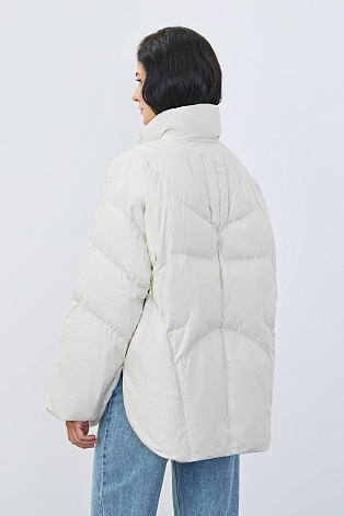 Пуховик с воротником стойкой, белый