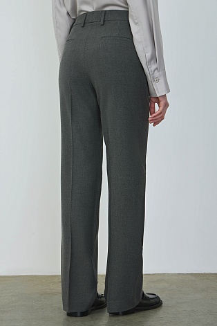 Прямые брюки со стрелками, серый меланж