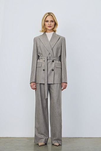 Двубортный жакет на поясе, серо-бежевый меланж