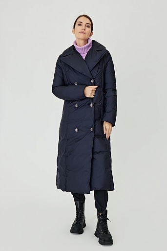Чернильное пуховое пальто с поясом
