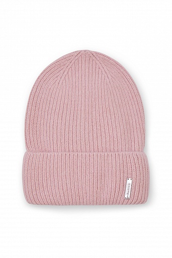 Нежно-розовая шапка с широким отворотом
