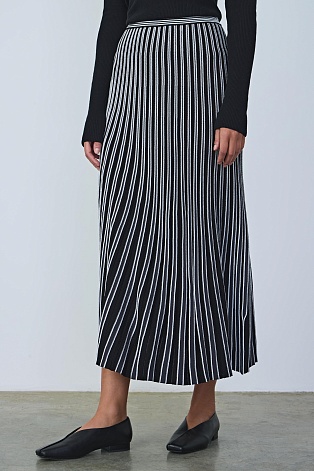 Юбка плиссе из вискозы, черно-белая