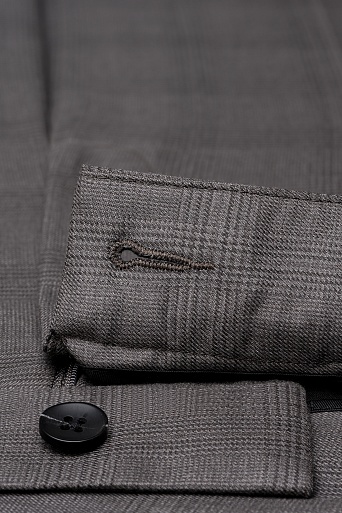 Костюмные брюки в клетку, серые MARIA