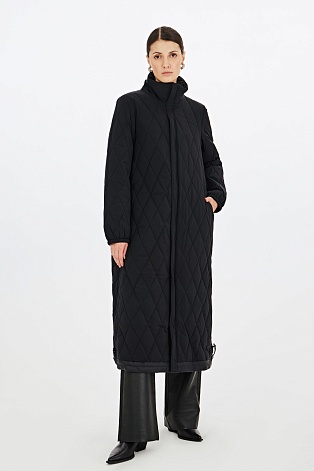 Длинное черное пальто с декоративной стежкой
