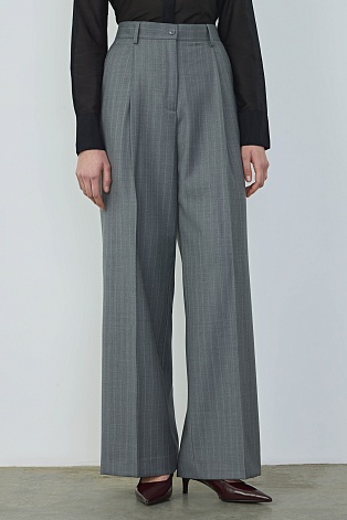 Широкие костюмные брюки из шерсти в меловую полоску, серые