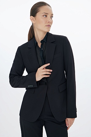 Черный приталенный пиджак Karla