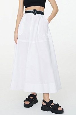 Длинная белая юбка с карманами