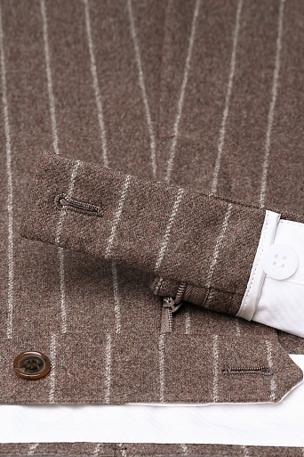 Прямые свободные брюки в полоску, коричневые