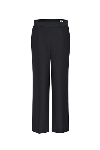 Черные прямые брюки со стрелками