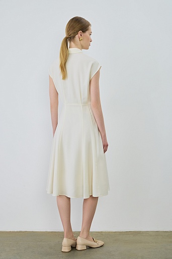 Легкое платье-рубашка, молочное