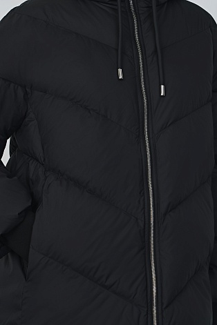 Куртка темно-синего цвета на молнии