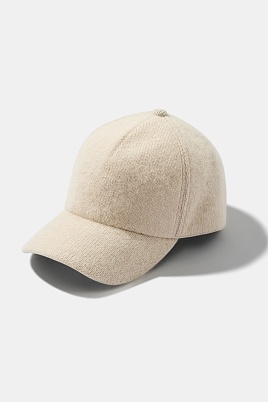 Утепленная бейсболка с ангорой, бежевая