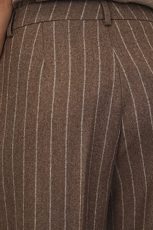 Прямые свободные брюки в полоску, коричневые