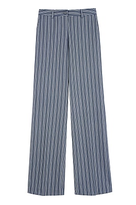 Серо-голубые брюки в белую полоску