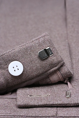 Костюмные брюки со стрелками, розовые