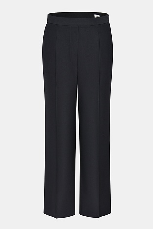 Черные прямые брюки со стрелками