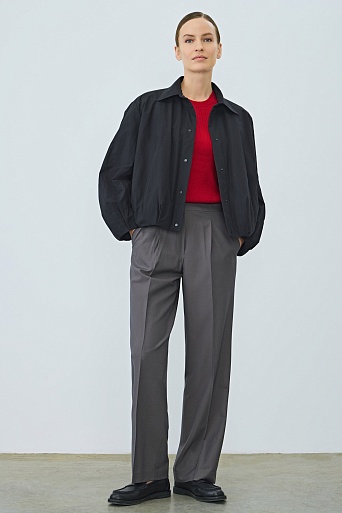 Свободная куртка на пуху, черная