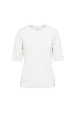 Белая футболка в рубчик