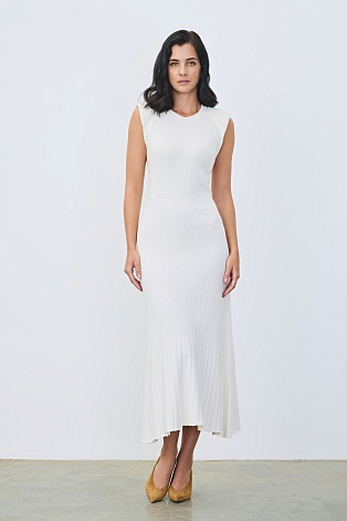 Трикотажное платье в рубчик с кашемиром, белое