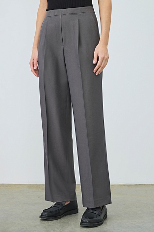 Прямые брюки с защипами, серые