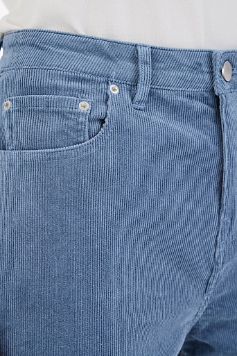 Вельветовые брюки голубого цвета
