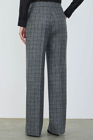 Свободные костюмные брюки из букле в клетку, серые