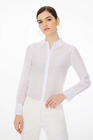 Белая полупрозрачная блузка