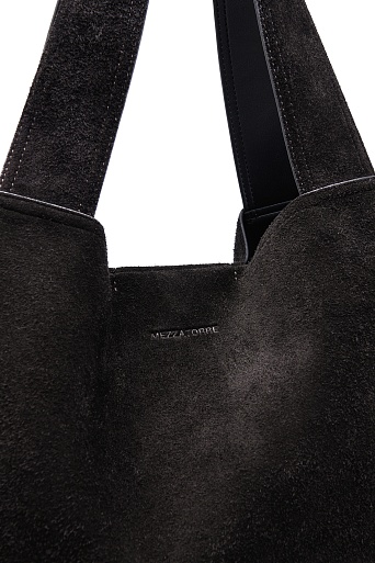 Черная замшевая сумка