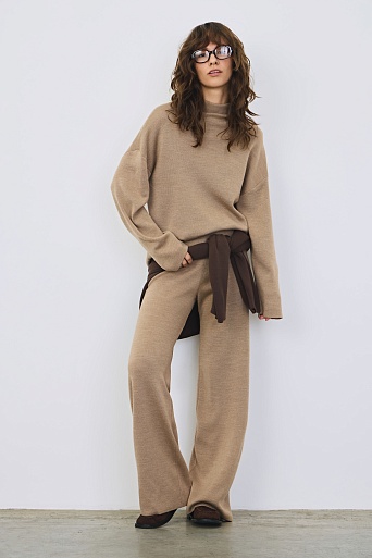 Трикотажный костюм из шерсти, песочный