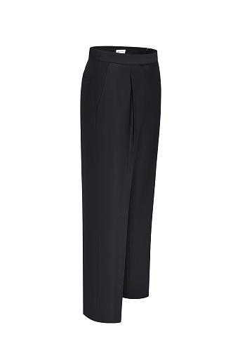 Черные прямые брюки со стрелками