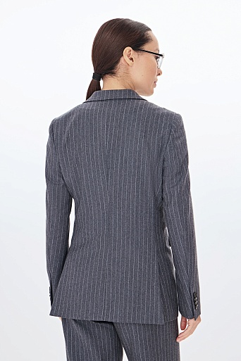 Серый двубортный пиджак в белую полоску INGRID