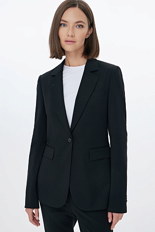 Черный приталенный пиджак KARLA