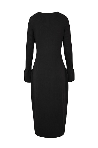 Черное платье-миди с длинным рукавом
