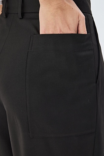 Свободные брюки-палаццо черного цвета
